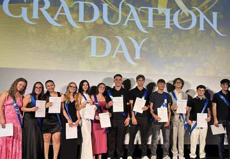 graduationday_prima.jpg (36 KB)