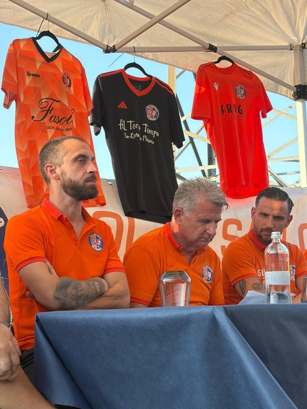 moltenocalcio__7_.jpeg (123 KB)