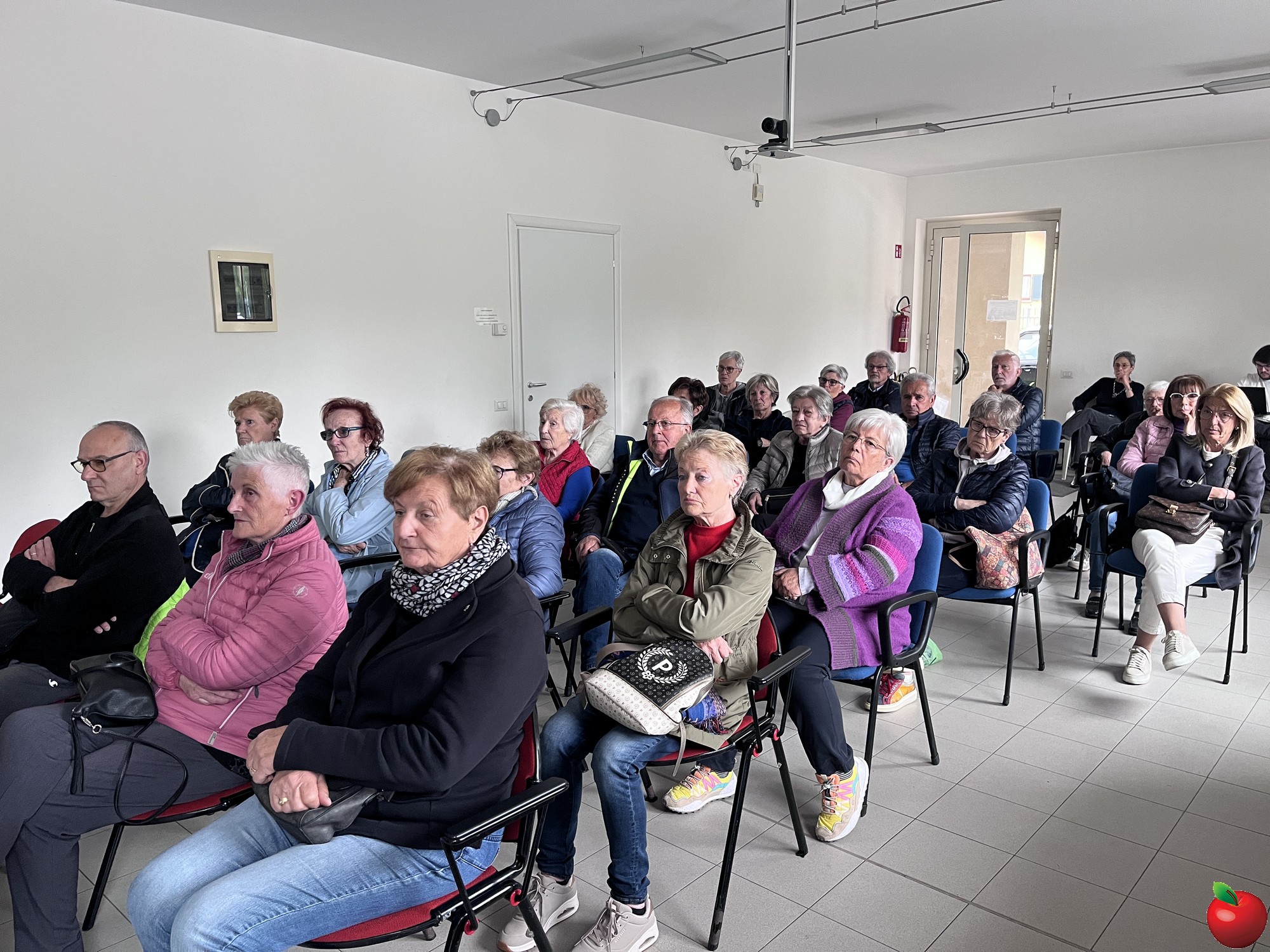 6bzninveccchiamentoincontro.jpg (766 KB)