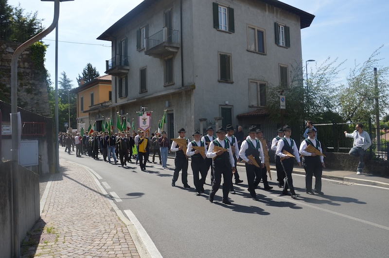 Funerali_longoni9.jpeg (180 KB)