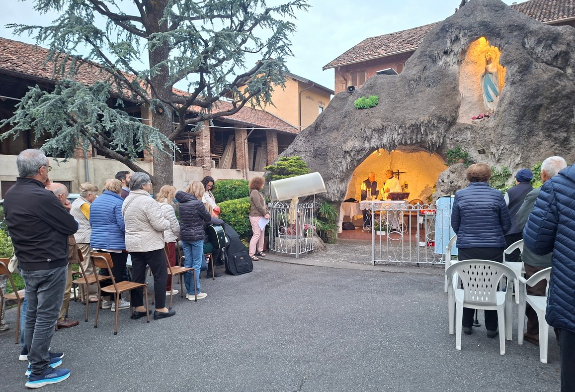 Ossola_messa0001.jpg (509 KB)