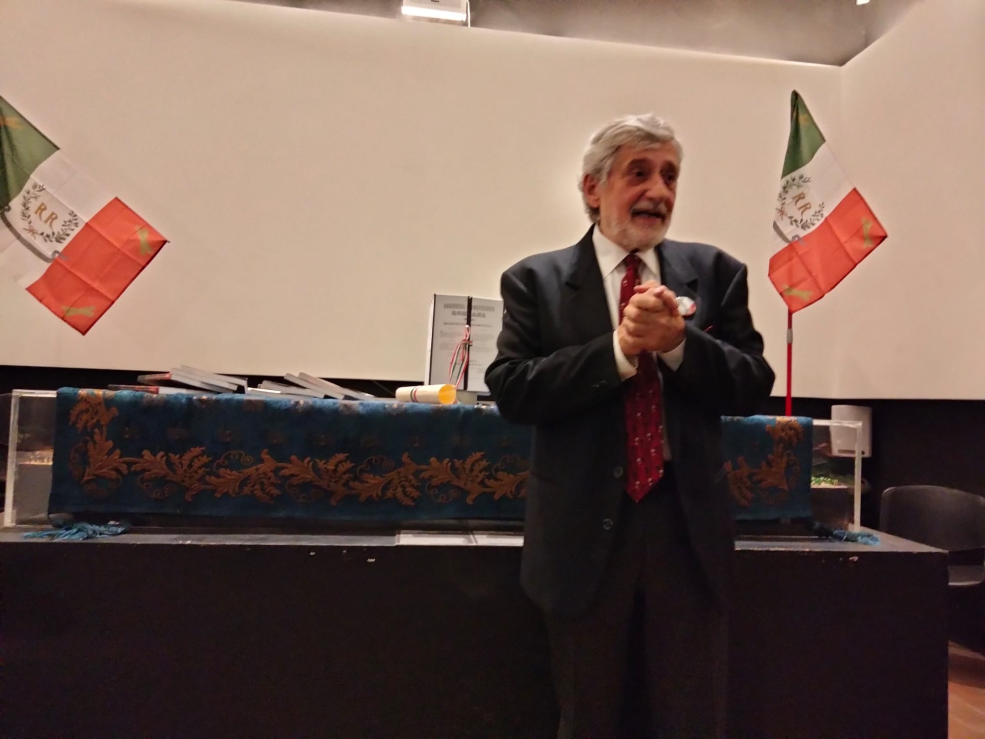barzanopremioroma8.jpg (260 KB)