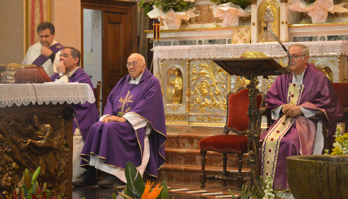 funeralilongoni8.jpg (407 KB)