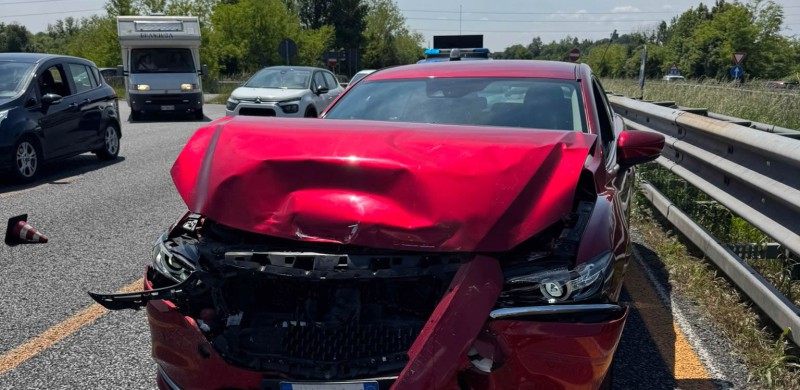lambo2.jpg (95 KB)
