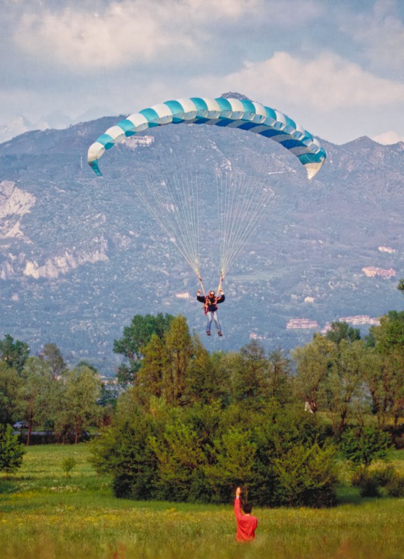 parapendio_1990.jpg (116 KB)