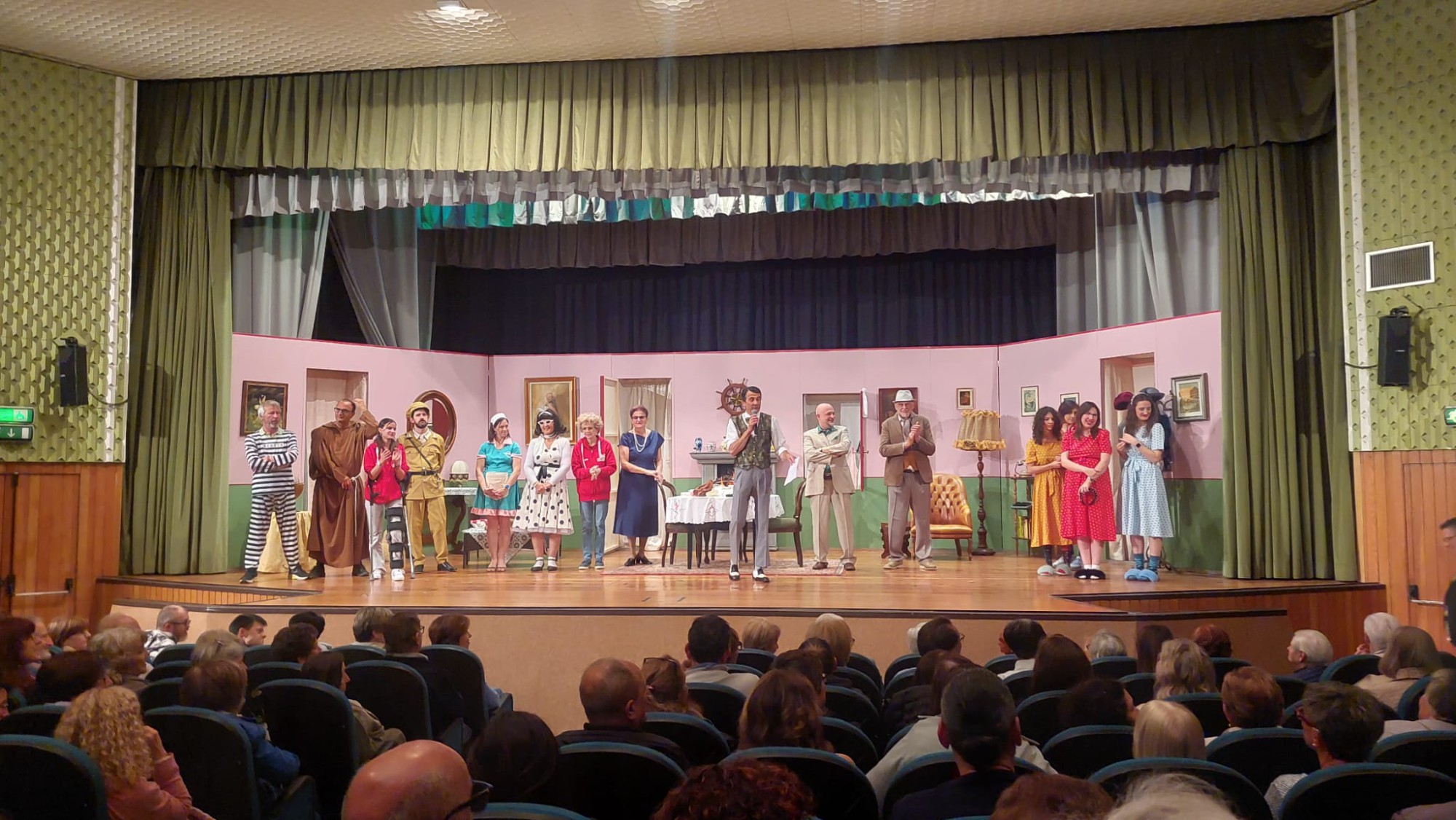 teatro_sirone.jpeg (448 KB)