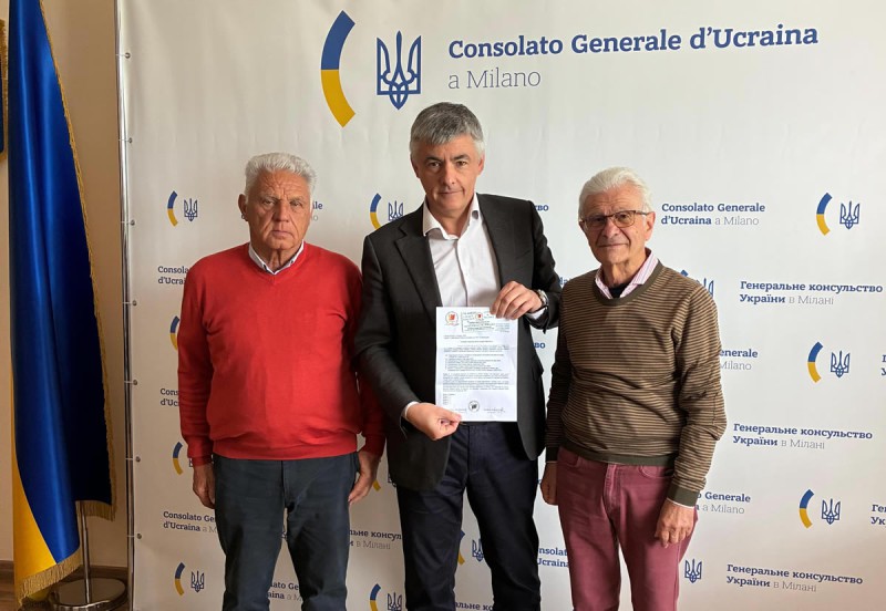 ucrainaconsolato1.jpg (93 KB)