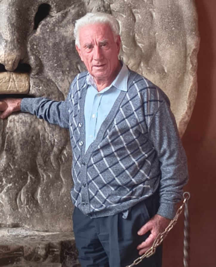 AuguriValgr.jpg (124 KB)