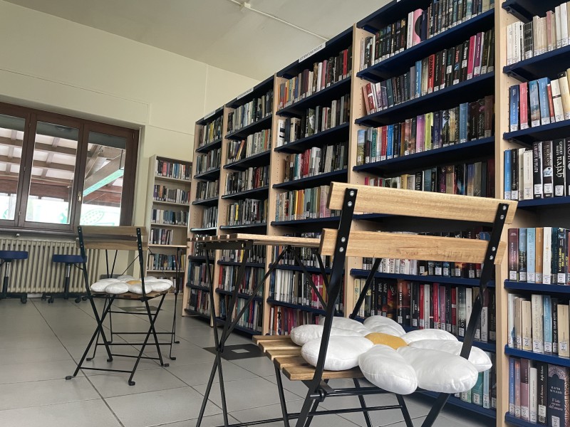 BibliotecaBarzano1.JPG (148 KB)