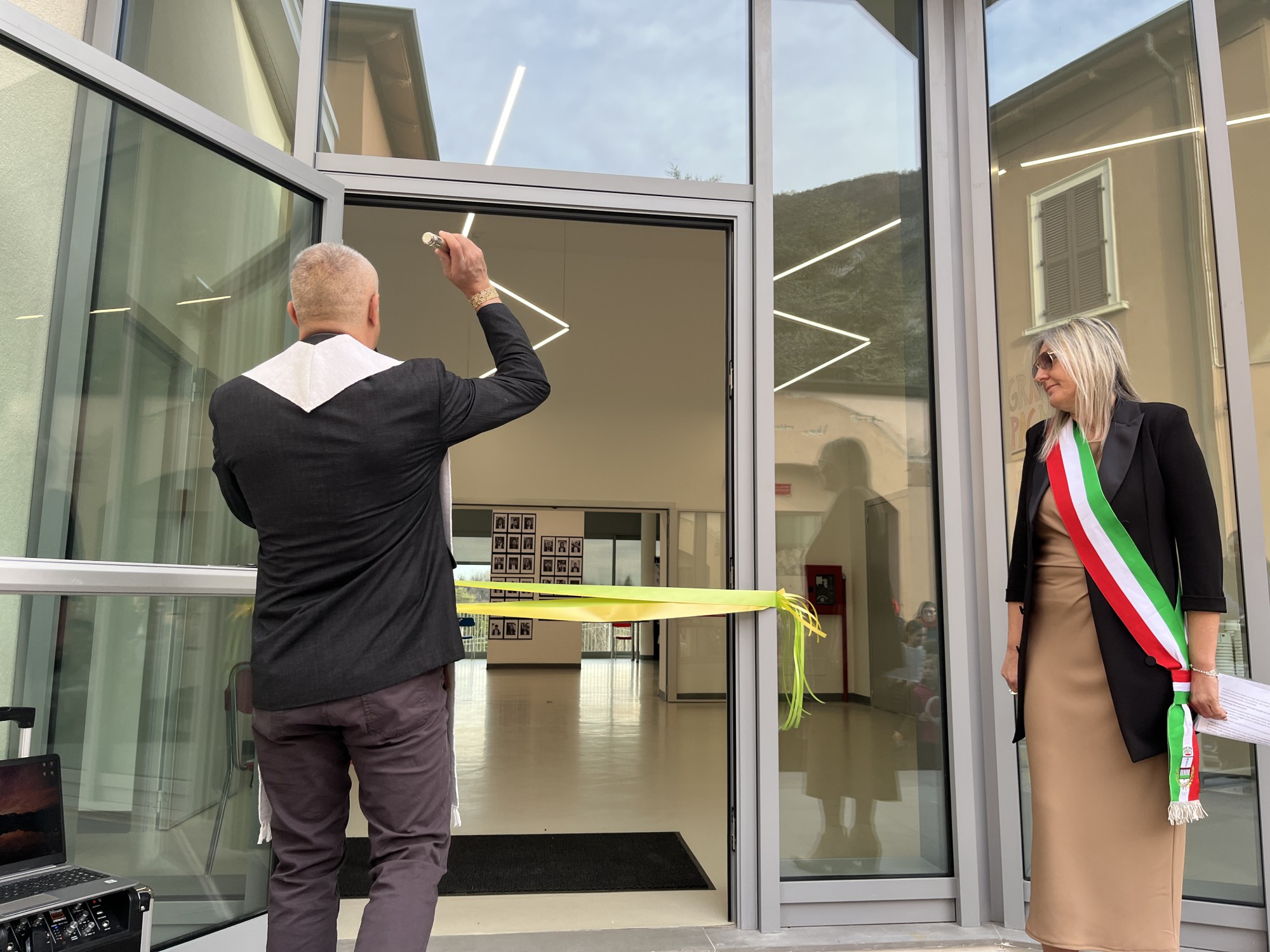 Cesana-inaugurazione_primaria-25.JPG (476 KB)