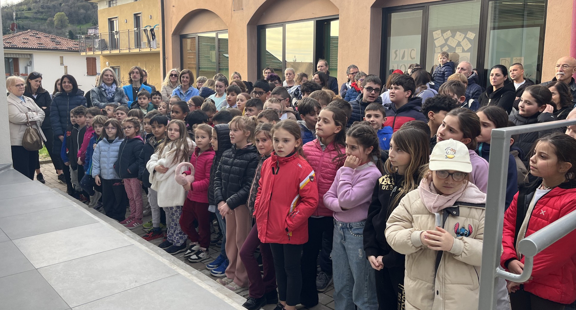 Cesana-inaugurazione_primaria-7.JPG (665 KB)