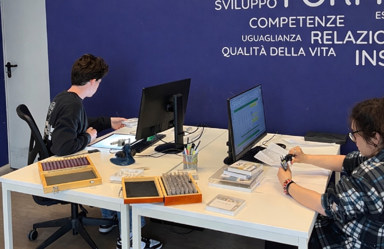 Il_Grappolo__7_.jpg (529 KB)