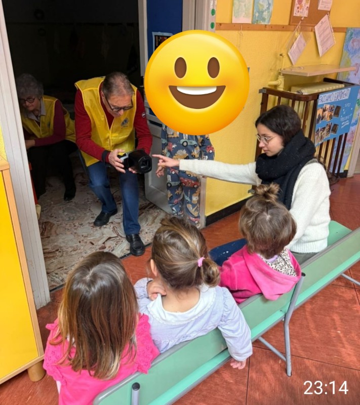 OggionoScuolaF1.jpg (131 KB)