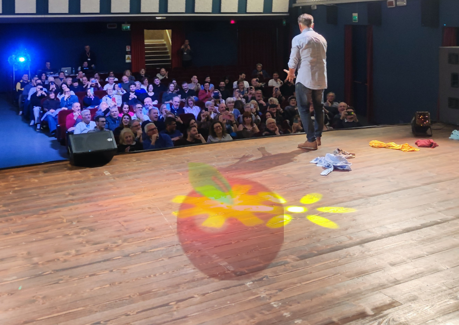 auditorium_caveman__9_.png (4.09 MB)