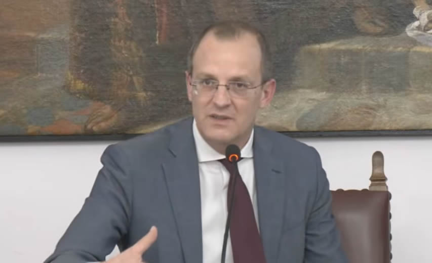 exambulatori1.jpg (31 KB)