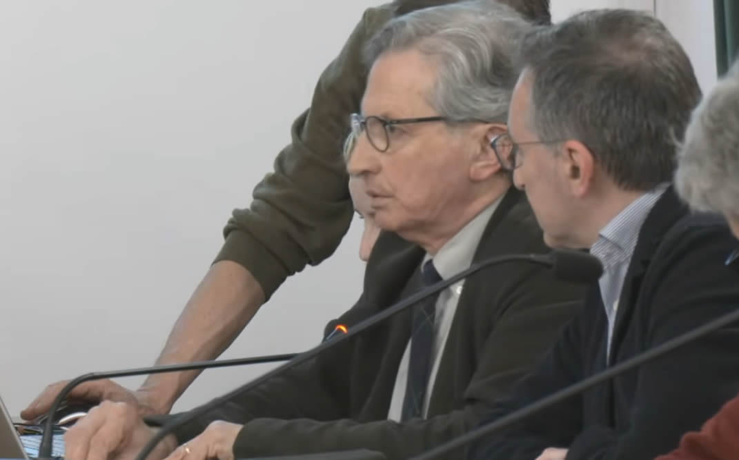 exambulatori3.jpg (40 KB)