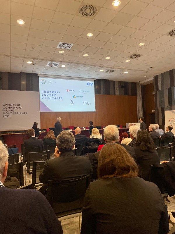 utility1.jpeg (215 KB)