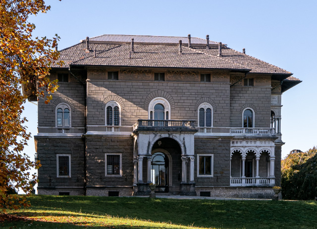 villadelbono.jpg (203 KB)