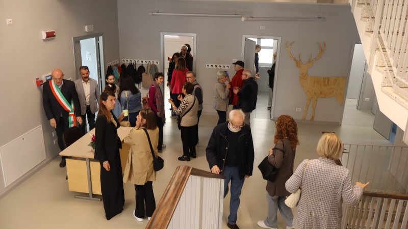 Barzago_inaugurazione-primaria-38.jpg (76 KB)
