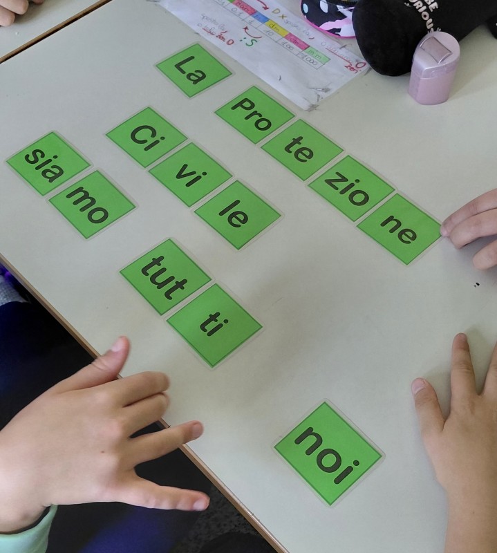Castello_scuola_PC5.jpg (92 KB)