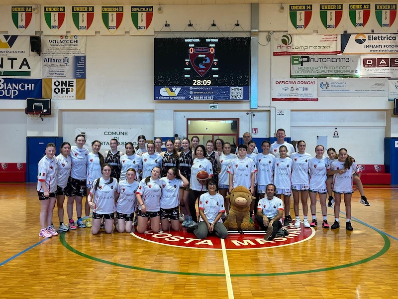 Costa_gemellaggio_basket4.jpg (256 KB)