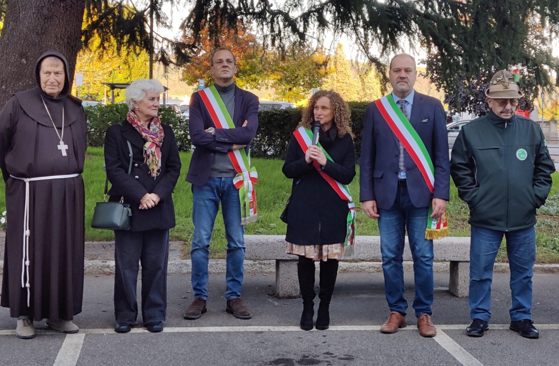 casatenovo_graziella__5_.jpg (1.56 MB)
