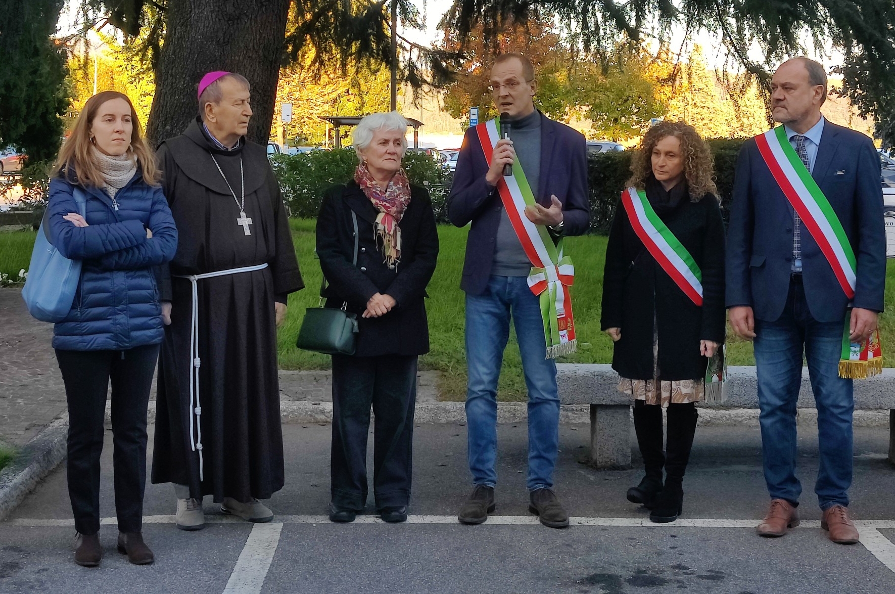 casatenovo_graziella__8_.jpg (1.45 MB)