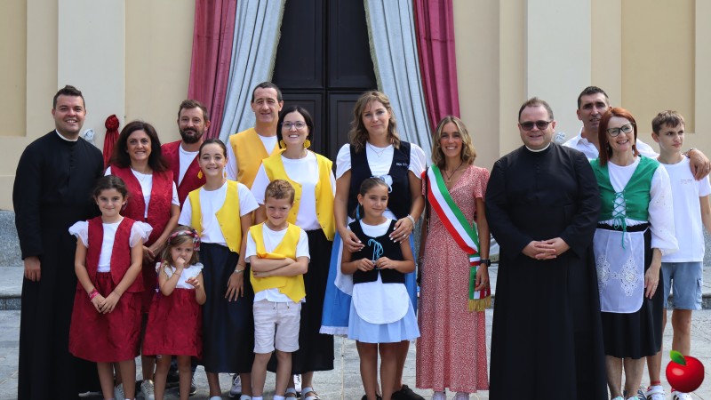 Barzago_festaSanBartolomeo_3.jpg (93 KB)