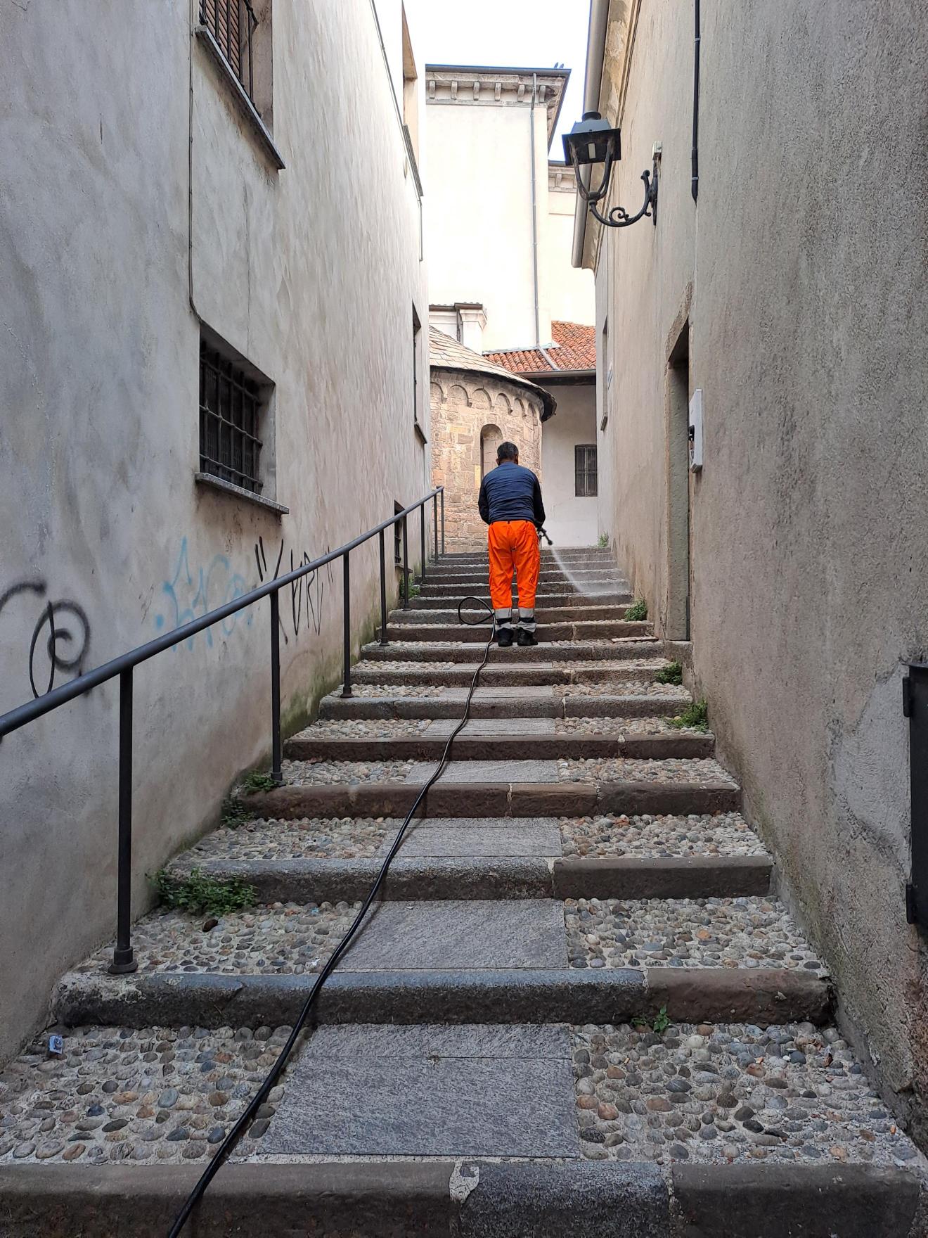 Silea_sanificazione_oggiono__1_.jpg (414 KB)