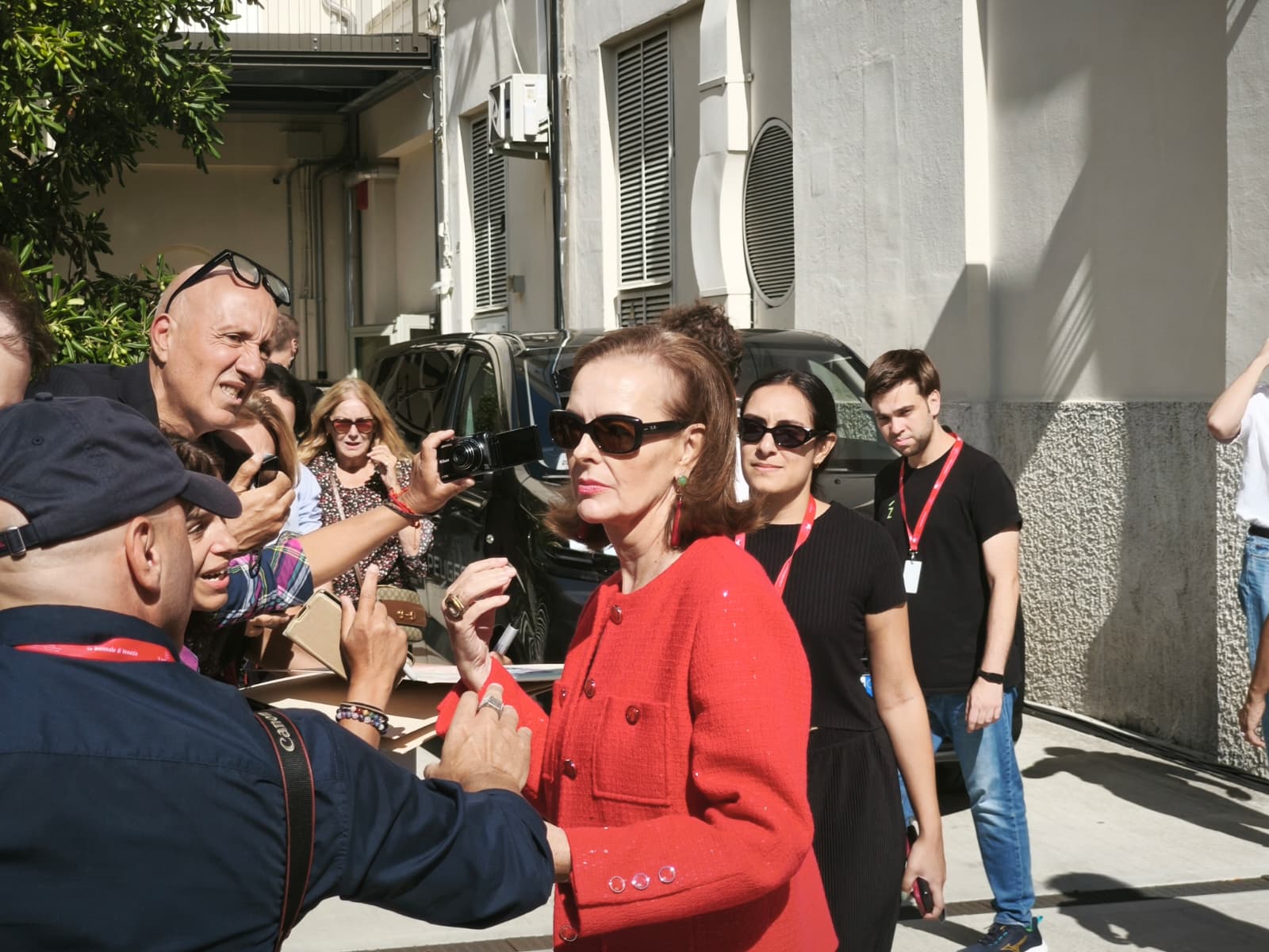 carole_bouquet.jpeg (199 KB)