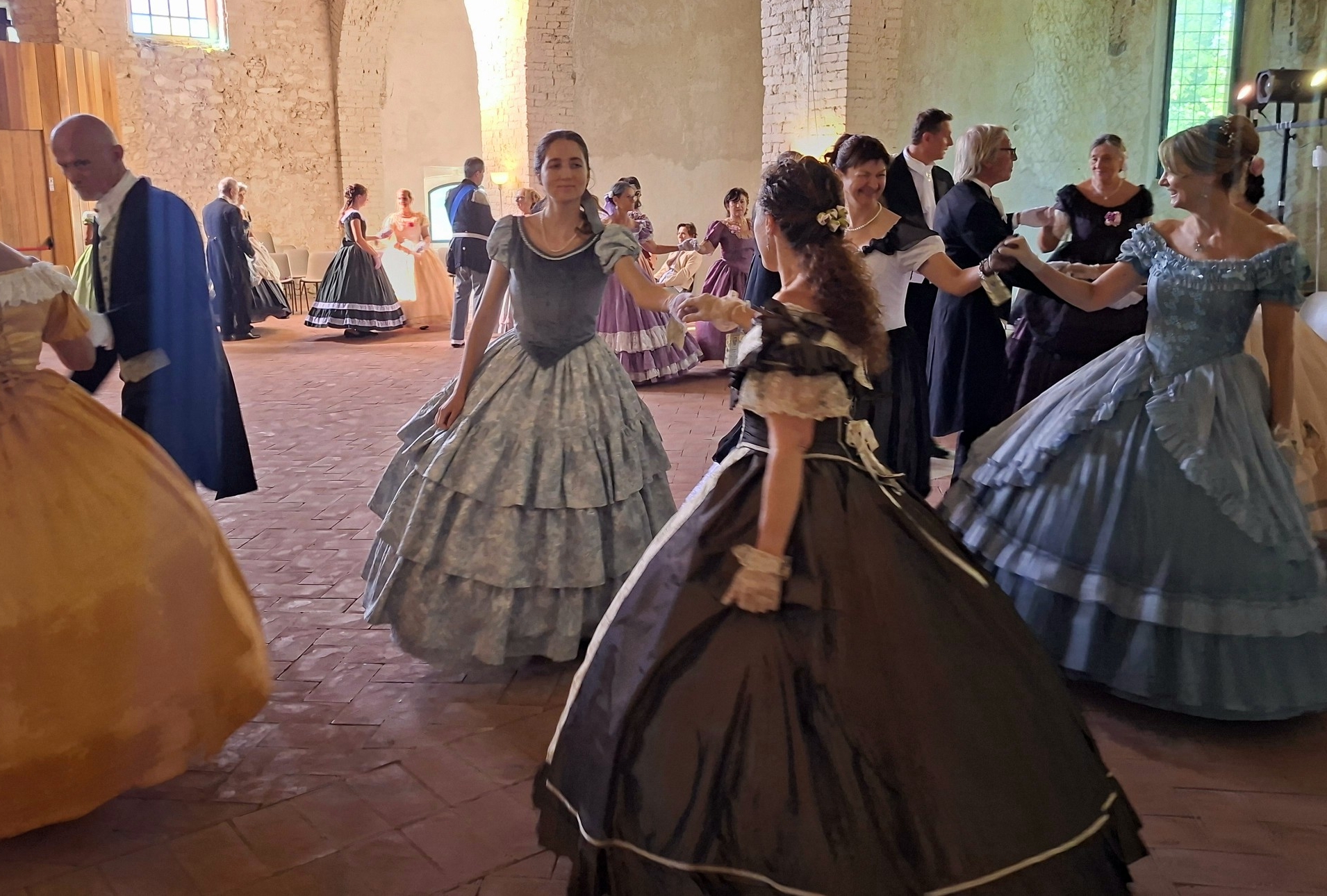 missagliadanza__9_.jpg (1.34 MB)