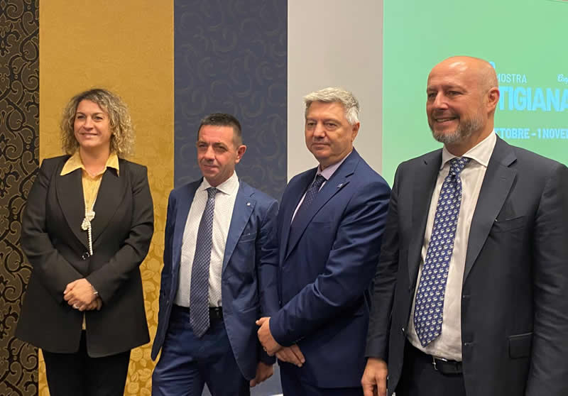 conferenza_artigianato11.jpg (53 KB)