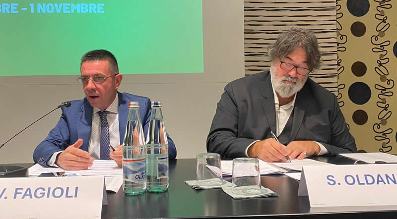 conferenza_artigianato12.jpg (49 KB)
