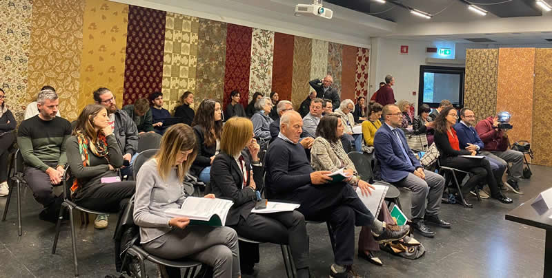 conferenza_artigianato9.jpg (68 KB)