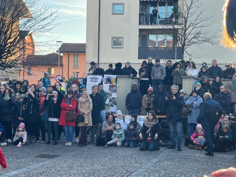 Bulciago  la piazza del natale 24 11
