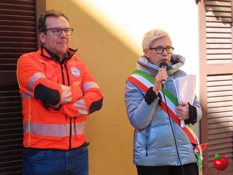 inaugurazionedaeello_02.jpg (141 KB)