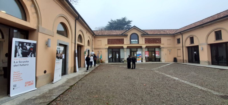 WhatsApp Image 2025-11-15 at 17.44.42  1 .