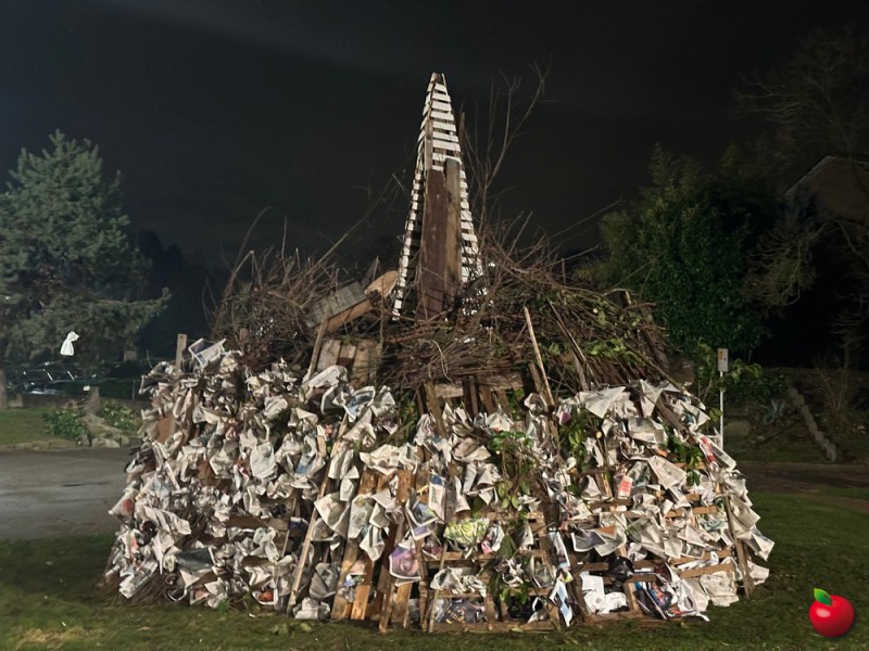 IMG_7417.jpg (129 KB)