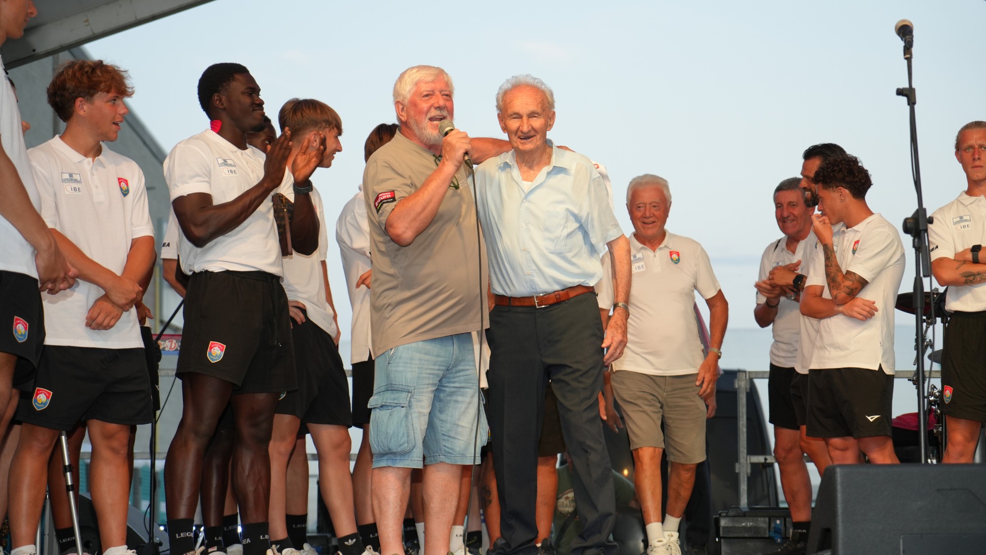 Presentazione_Casatese_Merate_07.JPG (336 KB)