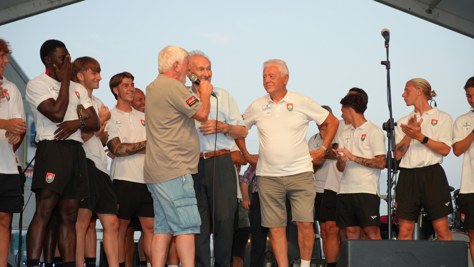 Presentazione_Casatese_Merate_08.JPG (320 KB)