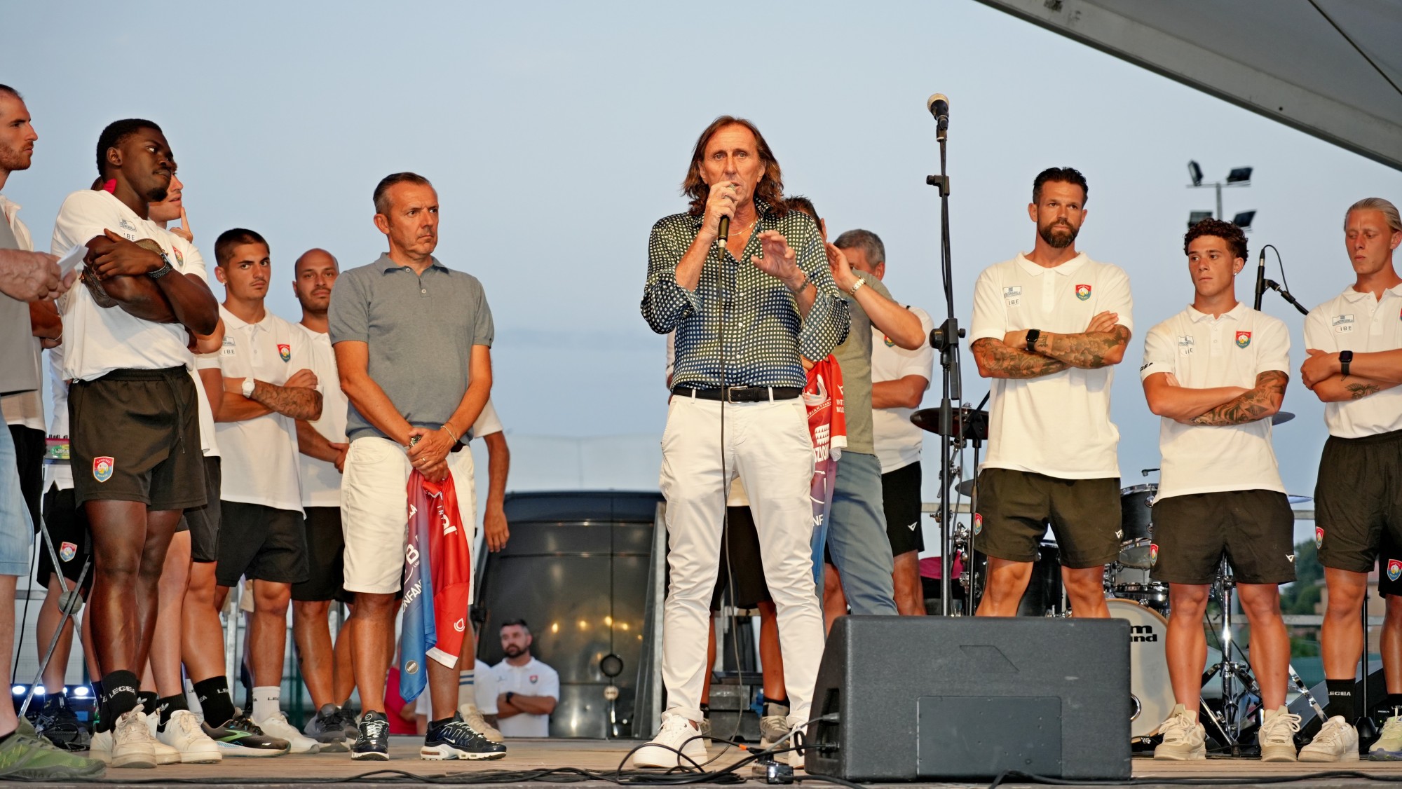 Presentazione_Casatese_Merate_14.JPG (420 KB)