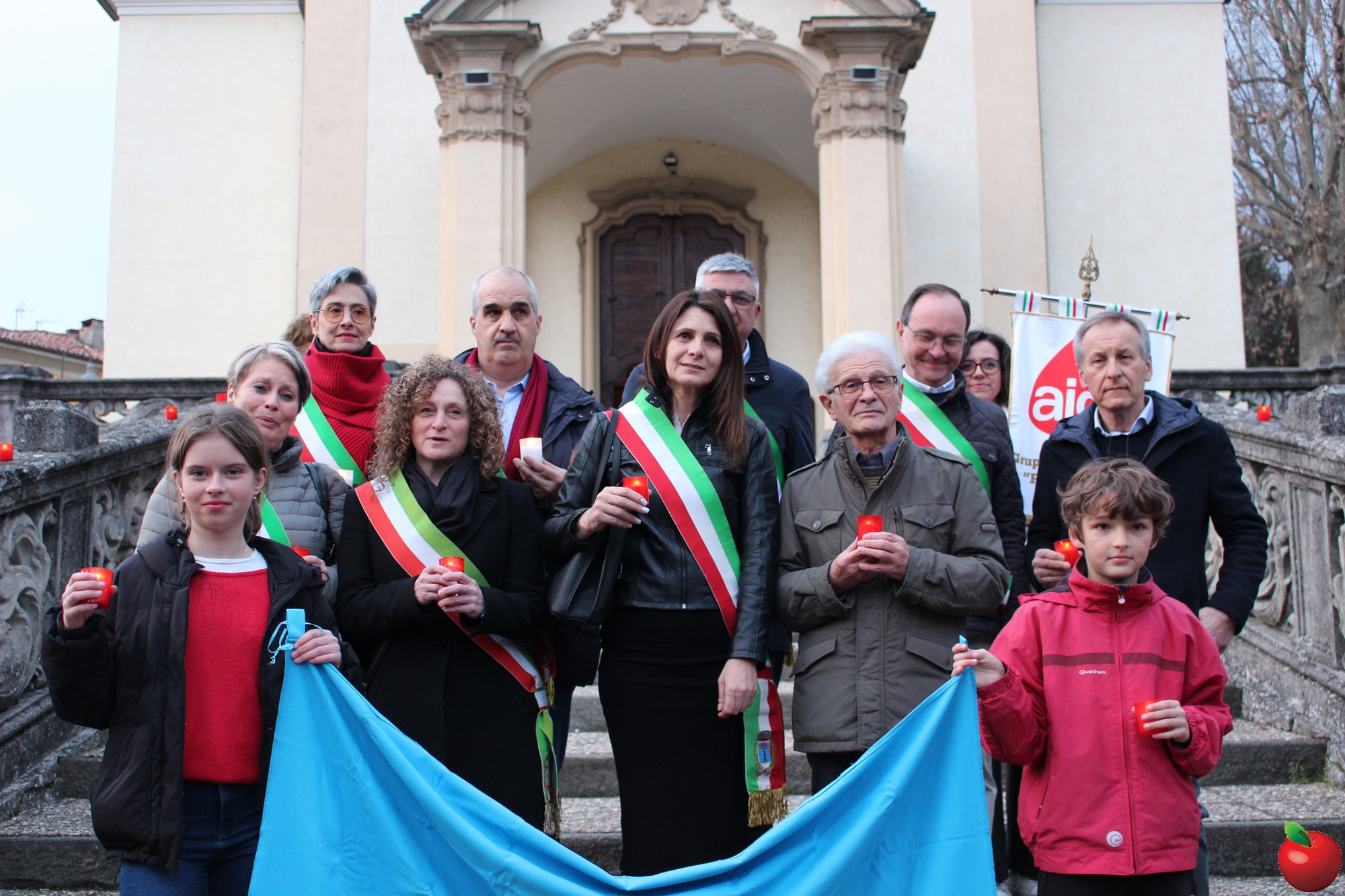 IMG_6958.JPG (527 KB)