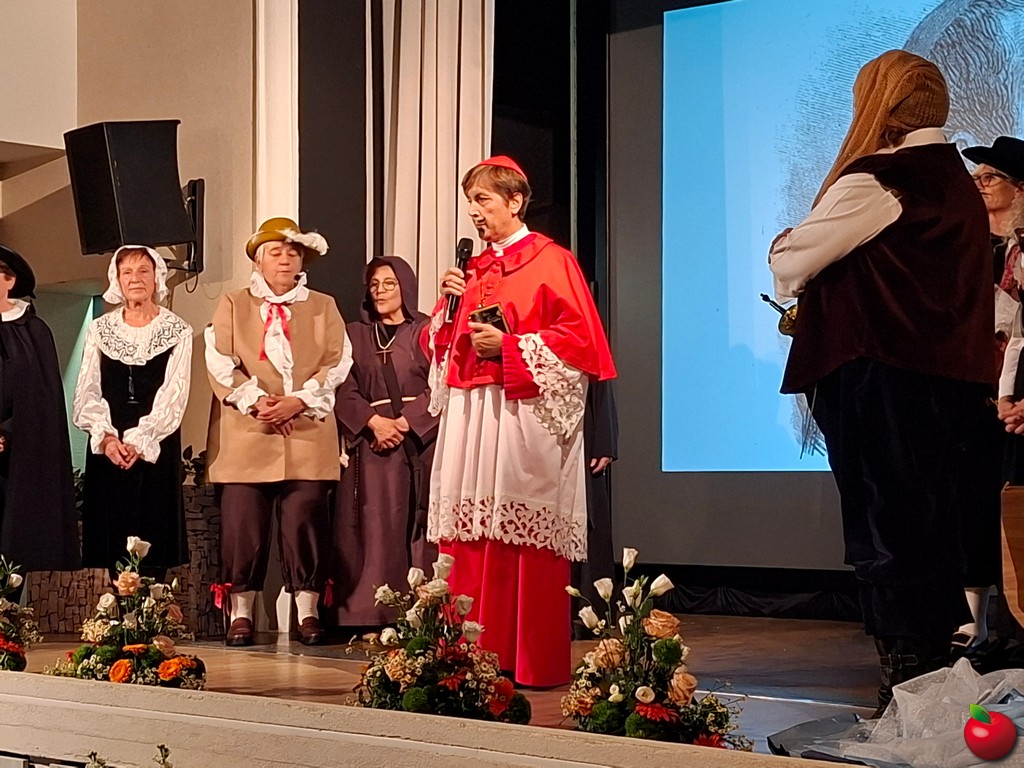 Cassago_teatro_oratorio0025.jpg (264 KB)
