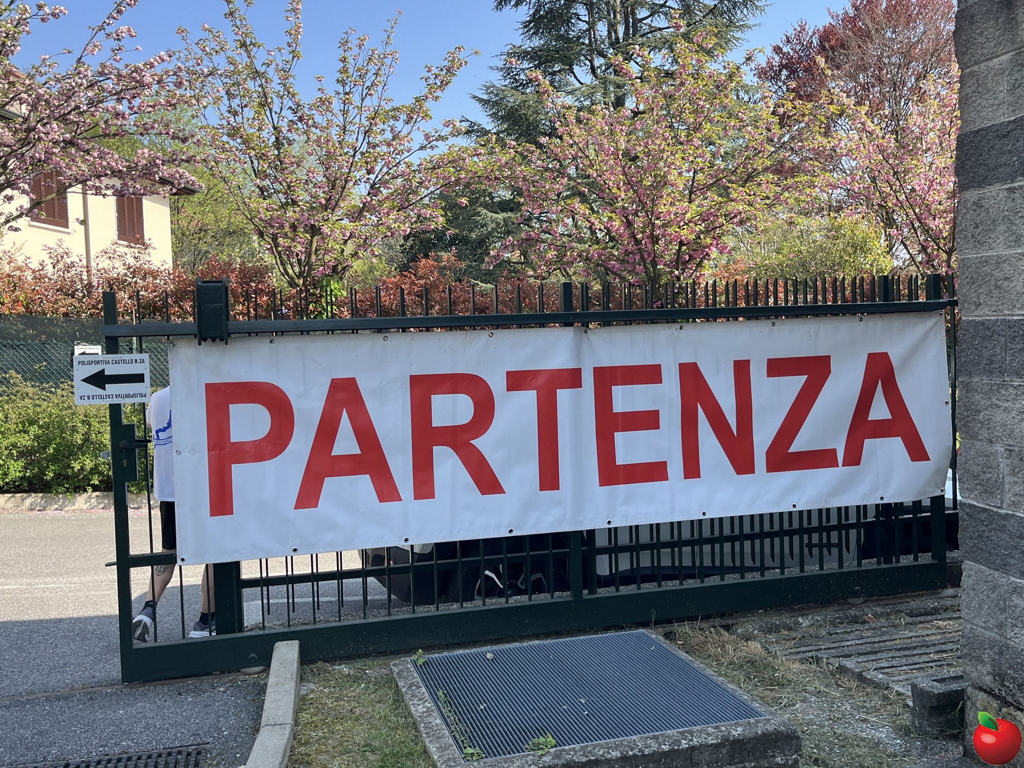 Castello-marcia_amico-5.jpg (1.13 MB)