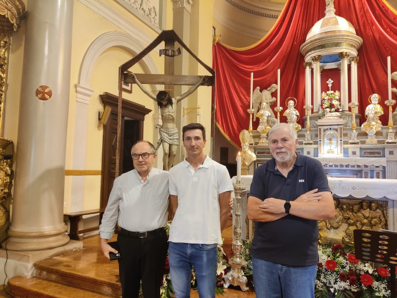Da sinistra don Massimo Santambrogio, Matteo Parravicini e Francesco Biffi