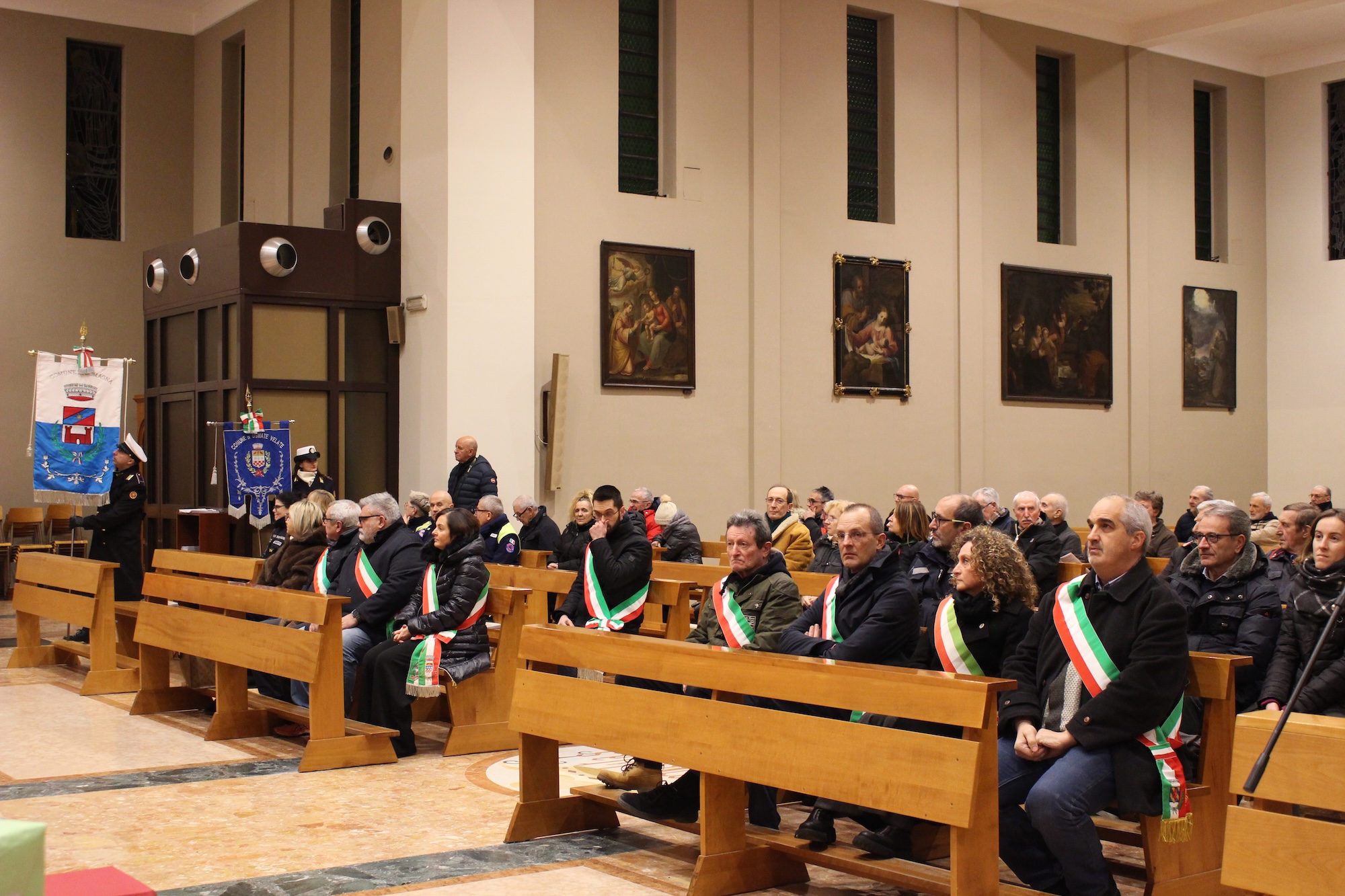 IMG_6035.JPG (785 KB)