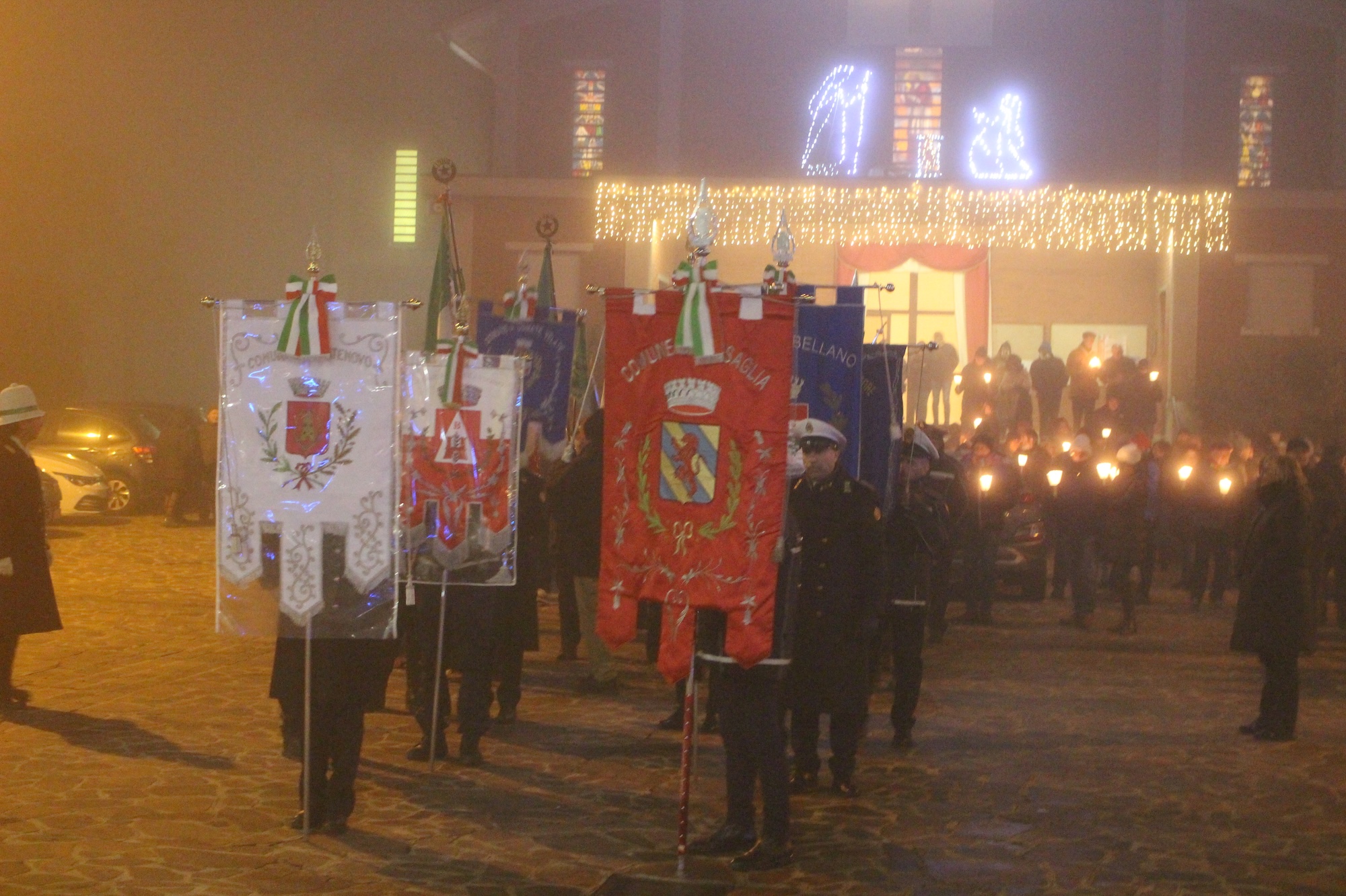 IMG_6090.JPG (881 KB)