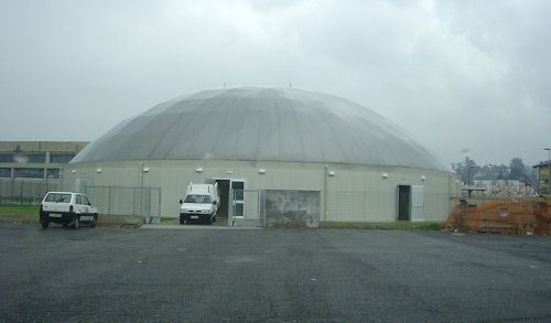 http://www.casateonline.it/public/filemanager/pub_files_archivio/2010/Novembre/Oggiono_palaBachelet.JPG