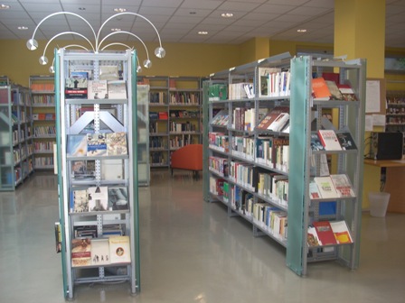 biblio_oggiono.JPG biblio_oggiono.JPG